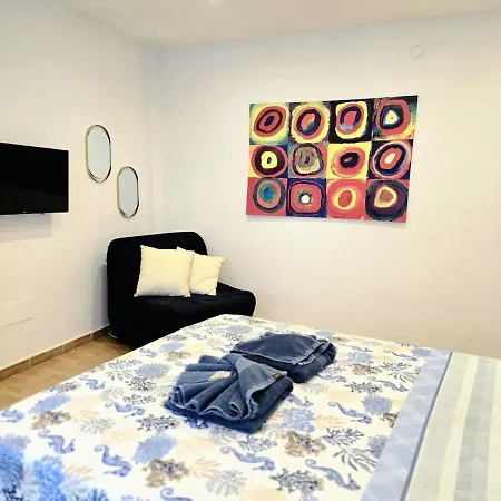 Nogalera Begona A Modern In The Center Of Apartamento Torremolinos